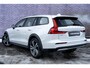 Volvo V60 Cross Country 2.0 B5 AWD Ultimate | Bowers & Wilkins audio | Voorstoelen met massagefunctie | 20" | Stoel-/Stuurverwarming | Trekhaak | Gelamineerd glas | 360 Camera | Standkachel | Keyless Entry | Dodehoekdetectie | Google | Volvo On Call | Carplay |