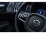 Volvo V60 Cross Country 2.0 B5 AWD Ultimate | Bowers & Wilkins audio | Voorstoelen met massagefunctie | 20" | Stoel-/Stuurverwarming | Trekhaak | Gelamineerd glas | 360 Camera | Standkachel | Keyless Entry | Dodehoekdetectie | Google | Volvo On Call | Carplay |