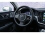 Volvo V60 Cross Country 2.0 B5 AWD Ultimate | Bowers & Wilkins audio | Voorstoelen met massagefunctie | 20" | Stoel-/Stuurverwarming | Trekhaak | Gelamineerd glas | 360 Camera | Standkachel | Keyless Entry | Dodehoekdetectie | Google | Volvo On Call | Carplay |
