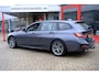 BMW 3-Serie Touring 318i Executive Edition Aut. Pano|Half leder|Sporstoelen|Navi|LMV