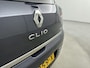 Renault Clio 0.9 TCe Limited 90Pk | Navigatie | Parkeersensoren Achter | Cruise Control & Snelheidsbegrenzer | Airco | Bluetooth Telefoon Voorbereiding | Privacy Glass | Keyless Entry |