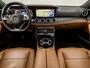 Mercedes-Benz E-klasse 350 e AMG Sport 286Pk Automaat (PANORAMADAK, LUCHTVERING, BURMESTER, WIDESCREEN, HEAD-UP DISPLAY, APPLE CARPLAY, SFEERVERLICHTING, MEMORY SEATS, LEDER, 360 CAMERA, ADAPTIVE CRUISE, NIEUWSTAAT)