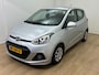Hyundai i10 Occasion 1.0i i-Motion Comfort | Grijs | Tweedehands Hyundai i10 | Airco | Cruisecontrol | Aux en usb audio