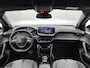 Peugeot 2008 SUV Allure Hybrid 145pk Automaat | Navigatie | Camera v+a | Climate Control | Adaptieve Cruise Control | Parkeersensoren v+a | Keyless | Dodehoeksensor | Draadloze Apple Carplay / Android Auto | Digitaal instrumentenpaneel | DAB+ radio | Led koplampen | Donker getint glas | 17" lichtmetalen velgen |