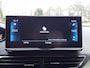 Peugeot 3008 GT 1.2-130pk AUTOMAAT/EAT8 Navigatie| Trekhaak | Apple Carplay & Android Auto | KEYLESS | Elektrische stoel&massage | Achteruitrijcamera | Dodehoek|BT