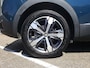 Peugeot 3008 GT 1.2-130pk AUTOMAAT/EAT8 Navigatie| Trekhaak | Apple Carplay & Android Auto | KEYLESS | Elektrische stoel&massage | Achteruitrijcamera | Dodehoek|BT