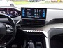 Peugeot 3008 GT 1.2-130pk AUTOMAAT/EAT8 Navigatie| Trekhaak | Apple Carplay & Android Auto | KEYLESS | Elektrische stoel&massage | Achteruitrijcamera | Dodehoek|BT