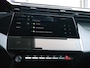 Peugeot 408 1.2 Hybrid 145 e-DCS6 Allure | 19 inch lichtmetalen velgen | Draadloze telefoonoplader | Adaptive cruise control | Achteruitrijcamera | Keyless entry en start | Climate control
