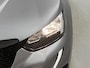 Peugeot 2008 SUV Active Pack 130pk Automaat | Navigatie | Climate Control | Cruise Control | Parkeersensoren | Apple CarPlay / Android Auto | Bluetooth | DAB+ radio | Elektrisch inklapbare spiegels | Regensensor | Automatisch dimlicht | 16” lichtmetalen velgen |