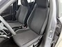 Peugeot 2008 SUV Active Pack 130pk Automaat | Navigatie | Climate Control | Cruise Control | Parkeersensoren | Apple CarPlay / Android Auto | Bluetooth | DAB+ radio | Elektrisch inklapbare spiegels | Regensensor | Automatisch dimlicht | 16” lichtmetalen velgen |