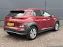 Hyundai Kona Electric EV Fashion Design 64 kWh / Eerste Eigenaar / Dealer Onderhouden / Trekhaak / SOH 100% / Head-Up Display / Adaptive Cruise / Stoel Verwarming / Achteruitrij Camera / Keyless /