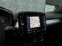 Volvo XC40 1.5 T4 Plug-in hybrid Plus Dark | Panoramadak | Harman Kardon audio | Stoel- en stuurwielverwarming | Keyless | Achteruitrijcamera | Navigatie | Parkeersensoren voor + achter | Apple Carplay / Android Auto | Elektrische stoelverstelling | DAB+ radio |