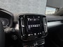 Volvo XC40 1.5 T4 Plug-in hybrid Plus Dark | Panoramadak | Harman Kardon audio | Stoel- en stuurwielverwarming | Keyless | Achteruitrijcamera | Navigatie | Parkeersensoren voor + achter | Apple Carplay / Android Auto | Elektrische stoelverstelling | DAB+ radio |