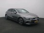 Mercedes-Benz A-klasse 180 Business Solution Luxury Ledkoplampemn | Sfeerverlichting | Achteruitrijcamera | Stoelverwarming Voor | Spiegelpakket. Inclusief 24 maanden MB Certified garantie voor Europa.