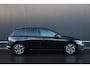 Volkswagen Golf 1.0 TSI 110pk Life Business Stoel/Stuur verwarming Navi Clima Sfeerverlichting CarPlay Getint glas Parkeersensoren