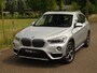 BMW X1 xDrive20i High Executive | X-line | Carplay* | Leer | Ad.Cruise | Lane | HUD | Full option.
