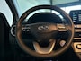 Hyundai Kona Comfort Smart 64.8 kWh | Warmtepomp | Head-up display | Trekhaak | Voorzetels en stuur verwarmbaar | Soh (batterijcheck) 95,2 %