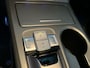 Hyundai Kona Comfort Smart 64.8 kWh | Warmtepomp | Head-up display | Trekhaak | Voorzetels en stuur verwarmbaar | Soh (batterijcheck) 95,2 %
