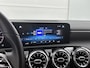 Mercedes-Benz A-klasse 160 Luxury-Line Handgeschakeld 6 versn. | Led Lights | Apple CarPlay | Achteruitrijcamera | Stoelverwarming Voor | Spiegelpakket. Inclusief 24 maanden MB Certified garantie voor Europa.