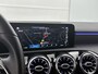 Mercedes-Benz A-klasse 160 Luxury-Line Handgeschakeld 6 versn. | Led Lights | Apple CarPlay | Achteruitrijcamera | Stoelverwarming Voor | Spiegelpakket. Inclusief 24 maanden MB Certified garantie voor Europa.