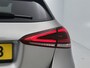 Mercedes-Benz A-klasse 160 Luxury-Line Handgeschakeld 6 versn. | Led Lights | Apple CarPlay | Achteruitrijcamera | Stoelverwarming Voor | Spiegelpakket. Inclusief 24 maanden MB Certified garantie voor Europa.
