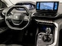 Peugeot 5008 1.2 PureTech Sport 7 Persoons (FACELIFT, APPLE CARPLAY, GROOT NAVI, 360 CAMERA, SPORTSTOELEN, KEYLESS, LED KOPLAMPEN, LM VELGEN, TREKHAAK, NIEUWSTAAT)