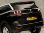 Peugeot 5008 1.2 PureTech Sport 7 Persoons (FACELIFT, APPLE CARPLAY, GROOT NAVI, 360 CAMERA, SPORTSTOELEN, KEYLESS, LED KOPLAMPEN, LM VELGEN, TREKHAAK, NIEUWSTAAT)