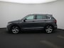 Volkswagen Tiguan 1.5 TSI R-Line Business 150 PK | R-Line | Automaat | Achteruitrijcamera | Panoramadak | Trekhaak | Navigatie | Adaptive cruise control | Stoelverwarming | LED Matrix | Dodehoeksensor | Stuurverwarming |