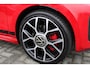 Volkswagen Up! 1.0 TSI GTI | Cruise Control | Achteruitrijcamera | Stoelverwarming | 17 INCH |