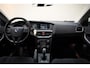 Volvo V40 T2 Momentum [ Airco LM velgen Cruise control ]