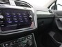 Volkswagen Tiguan 1.5 TSI ACT Highline Business R 150PK DSG Pano-Schuifdak, Trekhaak, Virtual Pedal, Head-Up Display, Achteruitrijcamera, Stoelverwarming, Keyless, 19" LM Velgen