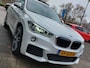 BMW X1 sDrive20i 192pk High Executive M-Sport | Navi | Apple Carplay | Adap.Cruise | Leder+Verwarmd+Elek.Verstel | Panorama Schuifdak | Keyless Entry | Led Koplampen | Privacy Glass | 19''lm
