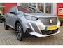 Peugeot 2008 1.2 100PK ALLURE PACK | NAVIGATIE | ACHTERUITRIJ CAMERA | APPLE CARPLAY/ANDROID AUTO | LICHTMETALEN VELGEN 17" | CRUISE CONTROL | LED KOPLAMPEN | DAB+ RADIO | CLIMATE CONTROL |