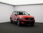 Volvo XC40 2.0 B4 R-Design / Pan. dak / Harman Kardon / Elektr. bed. stoelen / 360 camera / Standkachel / Stoel+stuur+achterbankverwarming / Full LED