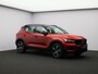 Volvo XC40 2.0 B4 R-Design / Pan. dak / Harman Kardon / Elektr. bed. stoelen / 360 camera / Standkachel / Stoel+stuur+achterbankverwarming / Full LED