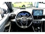Toyota Yaris 1.5 Hybrid 130 Executive Aut. PANORAMADAK + JBL AUDIO + NAVIGATIE GROOT SCHERM + HEAD-UP + ADAPT.CRUISE + LED-KOPLAMPEN + CAMERA + DODEHOEK MELDING + LANE ASSIST + STOEL-&STUURVERWARMING + PARKSENSOREN V&A + 17" LM-VELGEN!!