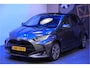Toyota Yaris 1.5 Hybrid 130 Executive Aut. PANORAMADAK + JBL AUDIO + NAVIGATIE GROOT SCHERM + HEAD-UP + ADAPT.CRUISE + LED-KOPLAMPEN + CAMERA + DODEHOEK MELDING + LANE ASSIST + STOEL-&STUURVERWARMING + PARKSENSOREN V&A + 17" LM-VELGEN!!