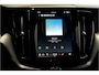 Volvo XC60 2.0 B5 MHEV 195kW/265pk Aut8 Plus Dark GOOGLE DASH&SERVICES + HIGH PERF AUDIO + PILOT ASSIST + HEAD-UP DISPLAY + ADAPT.CRUISE + STANDKACHEL + STOELVERWARMING V&A + BLIS + LANE ASSIST + STUURVERWARMING + ON-CALL + EL.TREKHAAK + PARKSENSOREN + 20" LM-VELGEN