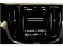 Volvo XC60 2.0 B5 MHEV 195kW/265pk Aut8 Plus Dark GOOGLE DASH&SERVICES + HIGH PERF AUDIO + PILOT ASSIST + HEAD-UP DISPLAY + ADAPT.CRUISE + STANDKACHEL + STOELVERWARMING V&A + BLIS + LANE ASSIST + STUURVERWARMING + ON-CALL + EL.TREKHAAK + PARKSENSOREN + 20" LM-VELGEN
