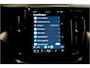 Volvo XC60 2.0 B5 MHEV 195kW/265pk Aut8 Plus Dark GOOGLE DASH&SERVICES + HIGH PERF AUDIO + PILOT ASSIST + HEAD-UP DISPLAY + ADAPT.CRUISE + STANDKACHEL + STOELVERWARMING V&A + BLIS + LANE ASSIST + STUURVERWARMING + ON-CALL + EL.TREKHAAK + PARKSENSOREN + 20" LM-VELGEN