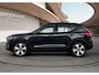 Volvo XC40 Recharge Core 70 kWh | Stoel + Stuurverwarming | Warmtepomp | PDC V+A en Camera | All Season banden | Navigatie |
