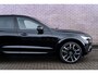 Volvo XC60 2.0 T6 Plug-in hybrid AWD Plus Black Edition | Bowers & Wilkins audio | Stoel-/Stuuverwarming | Head up Display | Adaptive Cruise Control | 360 Camera | 22" | Getint glas |Dodehoekdetectie | Keyless Entry |