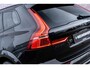 Volvo XC60 2.0 T6 Plug-in hybrid AWD Plus Black Edition | Bowers & Wilkins audio | Stoel-/Stuuverwarming | Head up Display | Adaptive Cruise Control | 360 Camera | 22" | Getint glas |Dodehoekdetectie | Keyless Entry |