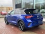 Volkswagen T-Roc 1.5 TSI 150pk DSG R-Line / Black Style / Zwart Dak / Panoramadak / Digital Cockpit Pro / Ergoactive Stoel / IQ LED / Trekhaak Afneembaar / 19" LMV / Beats / Camera / Keyless / Alarm / Stoelverwarming