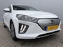 Hyundai Ioniq Comfort EV 38 kWh / Stoel-Stuurverwarming / Apple Carplay/Android Auto / Automaat / Navigatie /