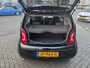 Volkswagen Up! 1.0 high up! | Met o.a. navigatie, cruise control, stoelverwarming en lichtmetalen velgen!