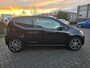 Volkswagen Up! 1.0 high up! | Met o.a. navigatie, cruise control, stoelverwarming en lichtmetalen velgen!