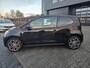 Volkswagen Up! 1.0 high up! | Met o.a. navigatie, cruise control, stoelverwarming en lichtmetalen velgen!