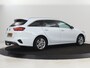 Kia Ceed 1.4 T-GDi DynamicPlusLine | Stoel & stuurverwarming | Adaptive cruise | Trekhaak | Camera | Carplay | Full LED | Navigatie | Climate control | DAB | File Assistent