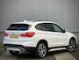 BMW X1 sDrive20i Centennial High Executive Origin. NL | Camera | HUD | Adaptive Cruise | Stoel & Stuurverwarming | Trekhaak afneembaar | Elektrische Lederen Sportstoelen met Memory | Dealer O.H.